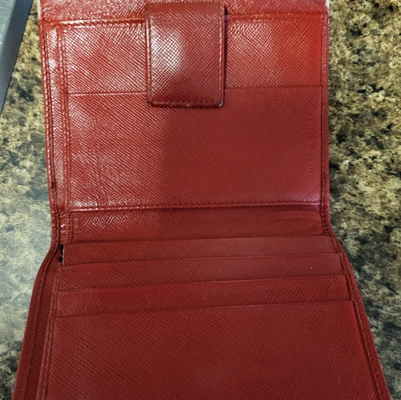 Prada Red Saffiano Metal Leather Logo wallet - Picture 8 of 9